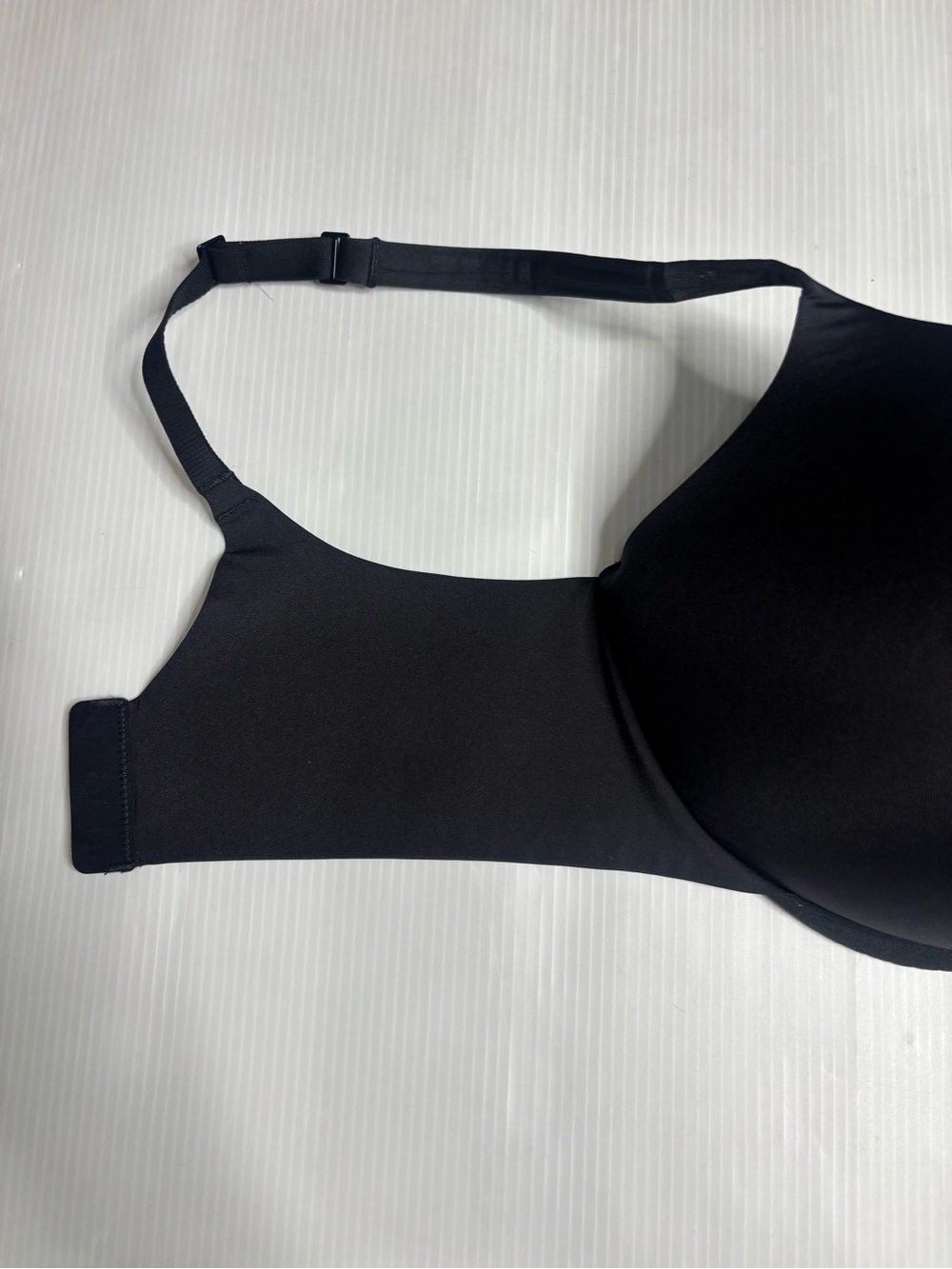 SKIMS
Ultimate Teardrop Push-Up Bra - Onyx - Picture 6 of 7